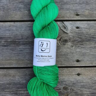 Molly Merino Sock i färgen Emerald Green - Underbart garns Design