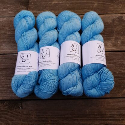 Milano Merino Silke i färgen Sea - Underbart garns Design - Bild 2