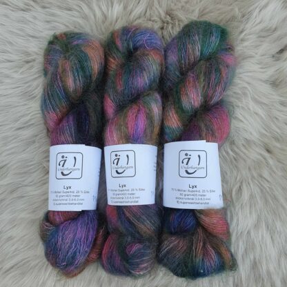 Lyx i färgen Mixed surprise - Underbart garns Design