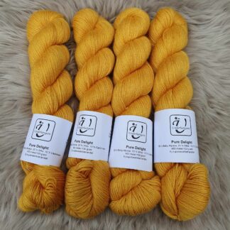 Pure Delight i färgen Lost Gold - Underbart garns Design