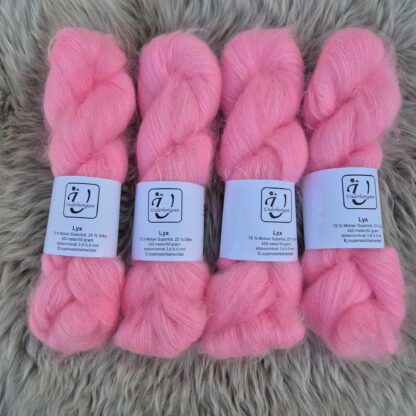 Lyx i färgen Pink Fizz - Underbart garns Design - Bild 3