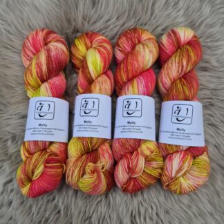 Molly i färgen Aroma - Underbart garns Design