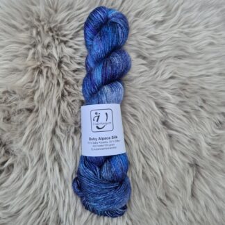 Baby Alpaca Silk - Januarinatt - Underbart garns Design
