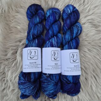 Sock 50 gram i färgen Januarinatt - Underbart garns Design