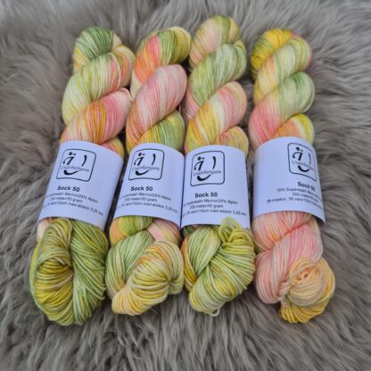 Sock 50 gram i färgen Twister - Underbart garns Design - Bild 2