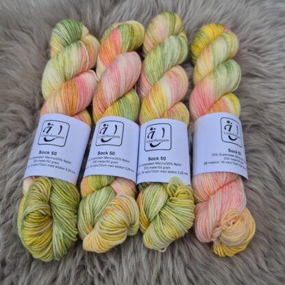 Sock 50 gram i färgen Twister - Underbart garns Design - Bild 3