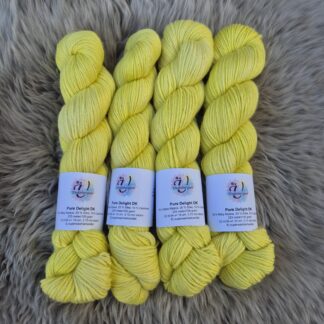 Pure Delight DK i färgen Slime Lime - Underbart garns Design