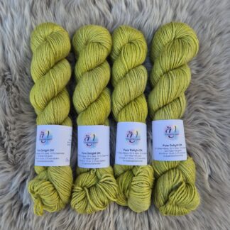 Pure Delight DK i färgen Grööönt - Underbart garns Design