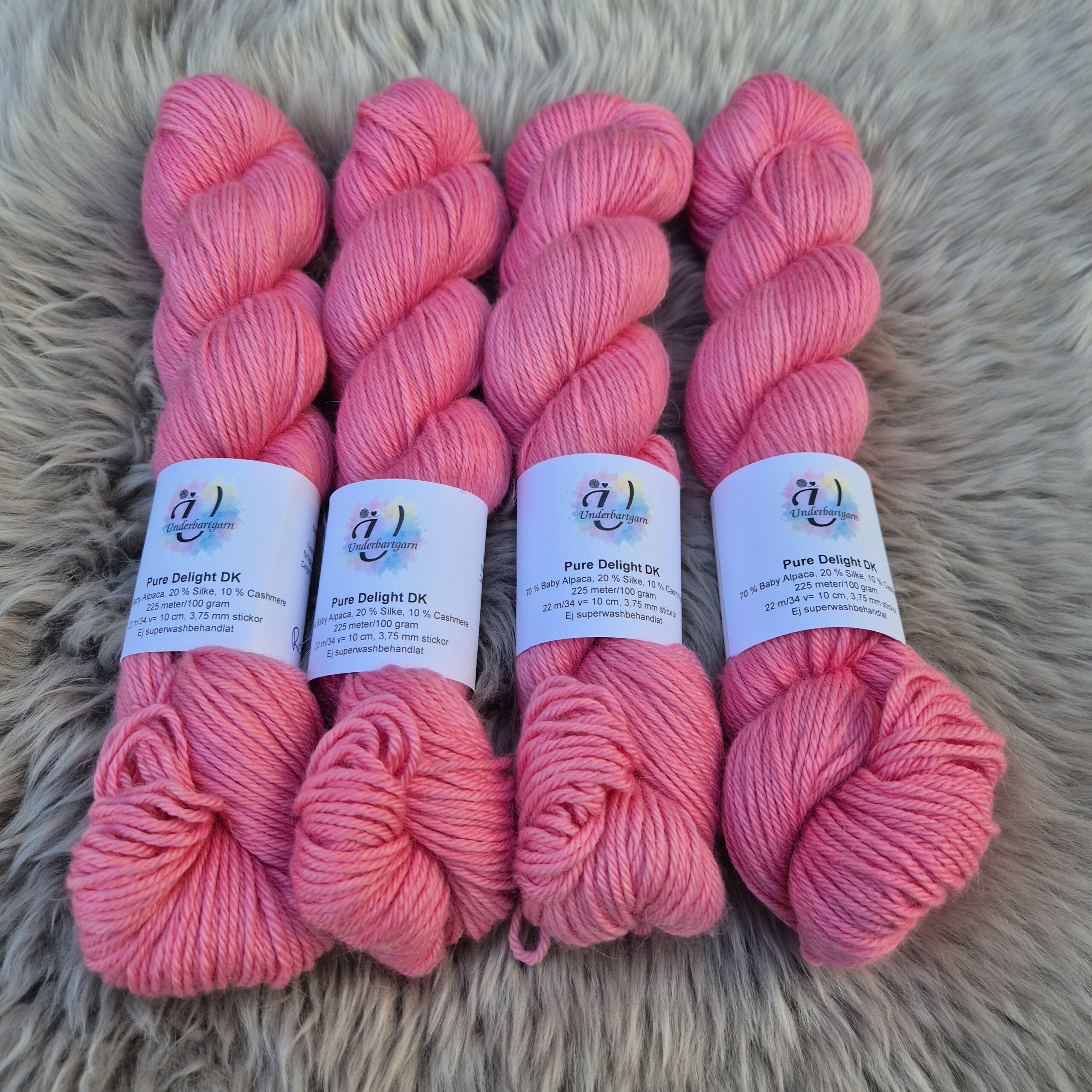 Pure Delight DK i färgen Rosa Meloner - Underbart garns Design - Bild 2