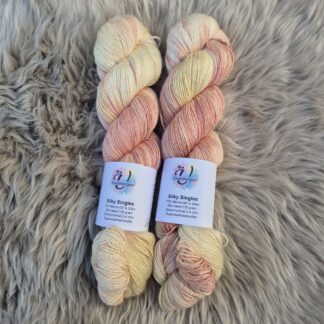 Silky Singles - Sötade rabarber - Underbart garns Design